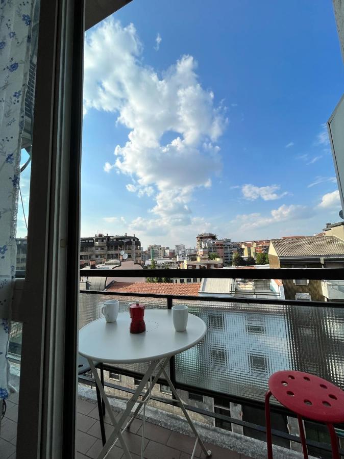 Fondazione Prada Apartment With Balcony Милано Екстериор снимка