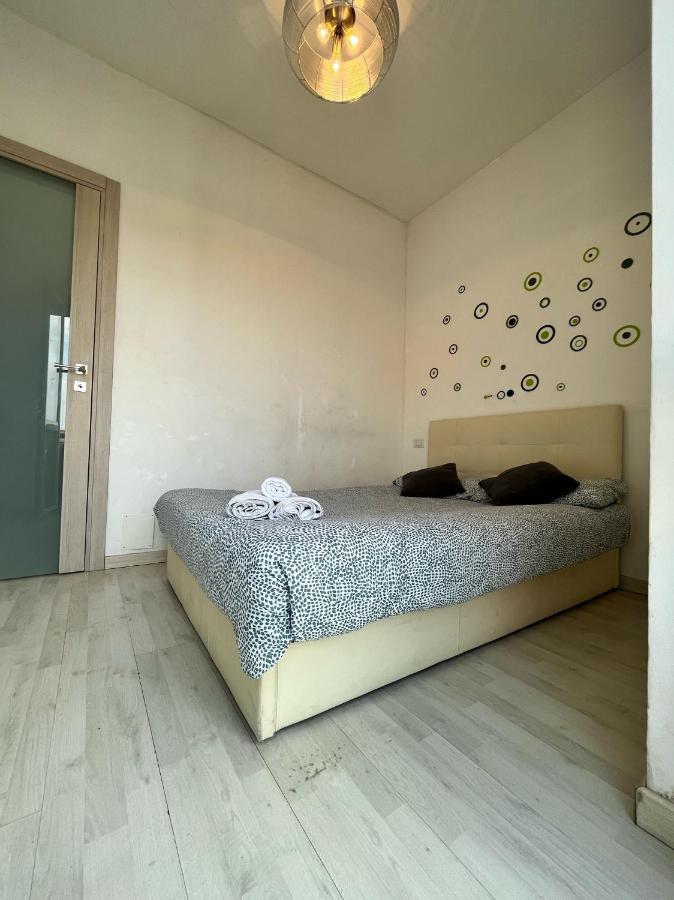 Fondazione Prada Apartment With Balcony Милано Екстериор снимка